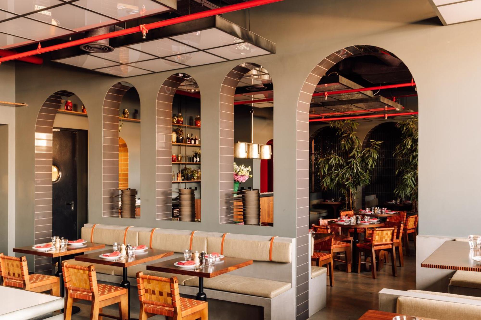 The Rebello Hotel & Spa - Small Luxury Hotels Of The World 빌라노바데가이아 외부 사진 Interior of a PF Chang's