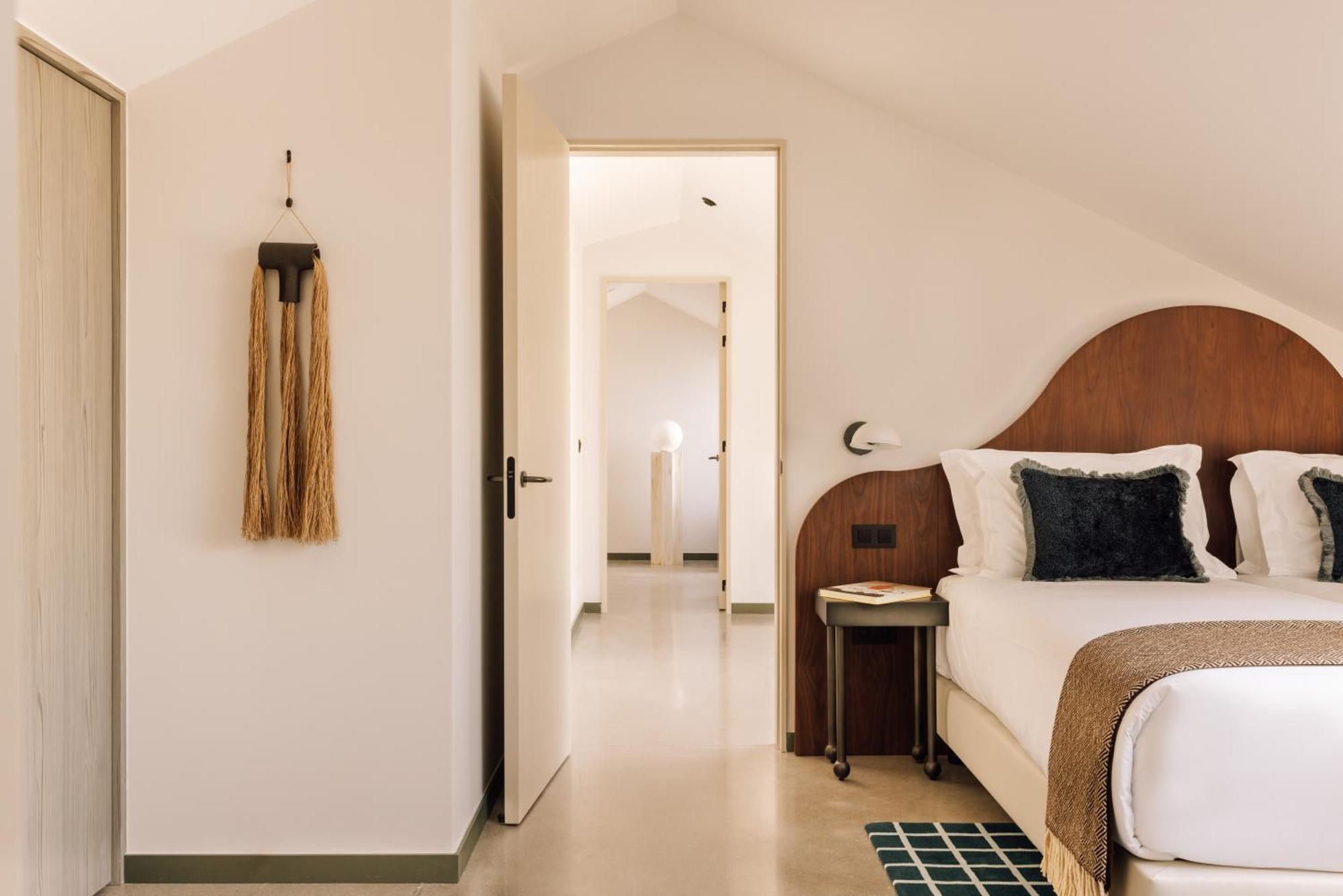 The Rebello Hotel & Spa - Small Luxury Hotels Of The World 빌라노바데가이아 외부 사진 A room at the hotel