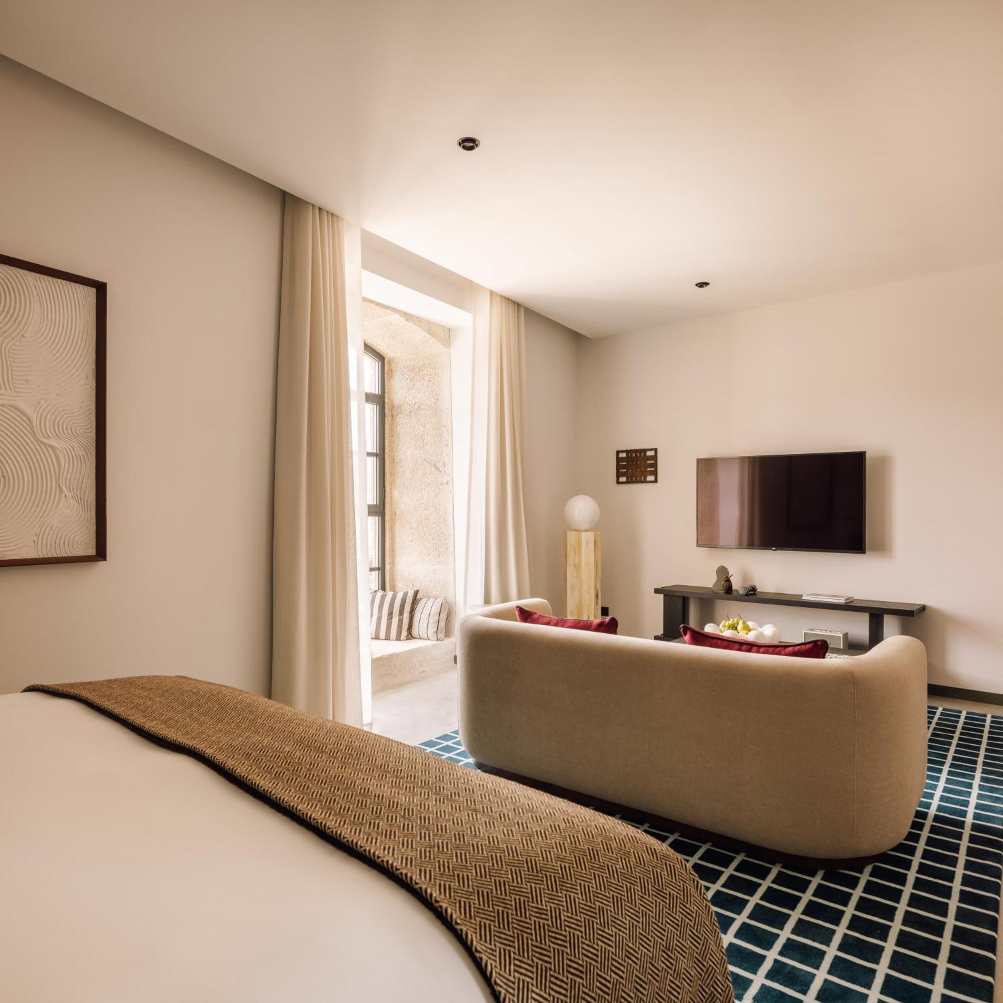 The Rebello Hotel & Spa - Small Luxury Hotels Of The World 빌라노바데가이아 외부 사진 A room at the hotel